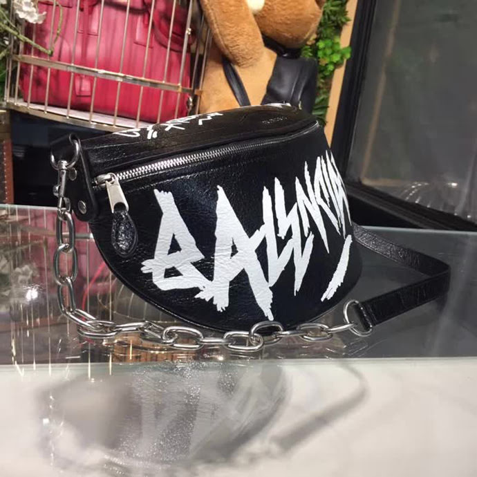 BALENCIAG巴黎世家 爆款 專櫃同步更新 斜挎胸包腰包 簡約兩用包  BL1327